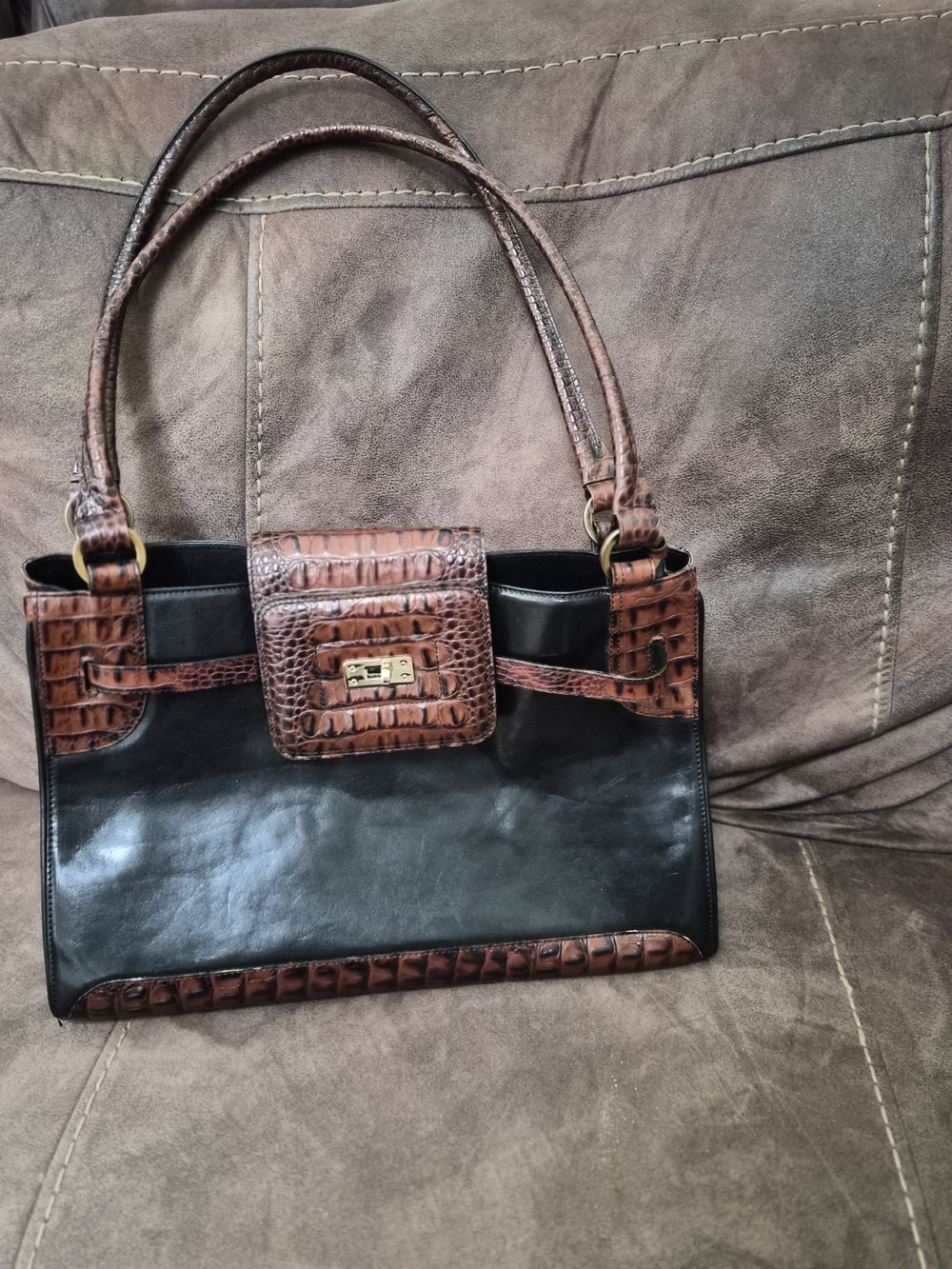 Brahmin Bevin - Picture 2 of 5